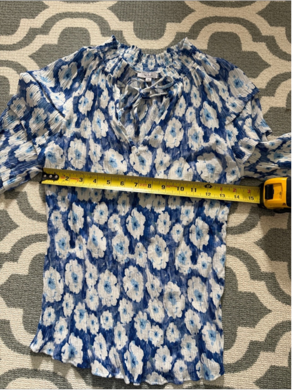 Rails Paris Top womens XS blue floral print crepey material tiered sleeve blouse - Picture 4 of 8